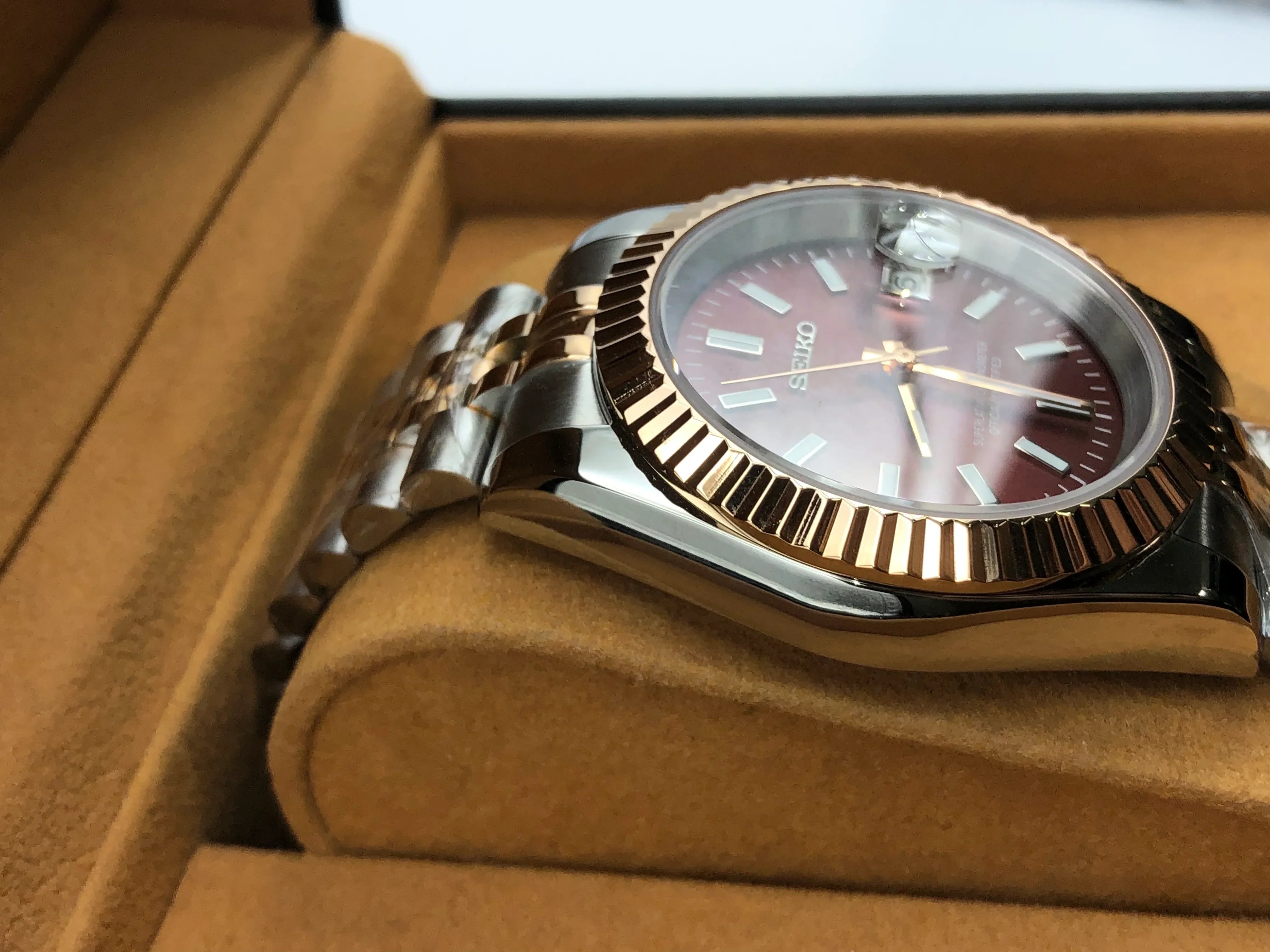 Seikjust Mod Roman Red Two Tone